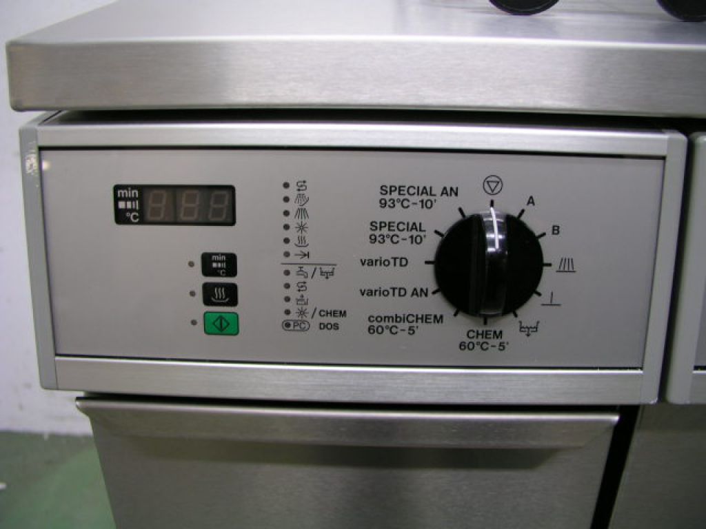 Miele G7882 CD Desinfektor Spülmaschine Laborspülmaschine