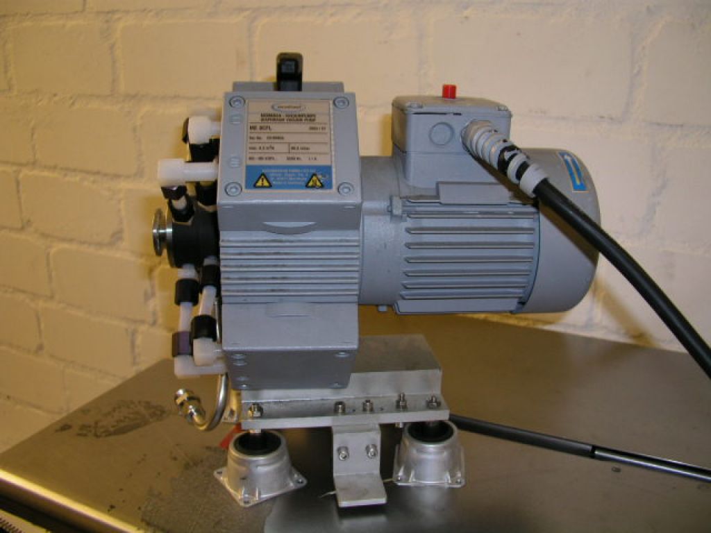 Vacuubrand ME 8C Chemistry Vacuum Pump  6,2m²/h, 80mbar