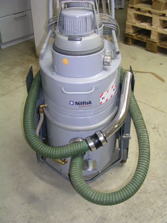 Nilfisk GMP 82H Vacuumcleaner for risk Materials