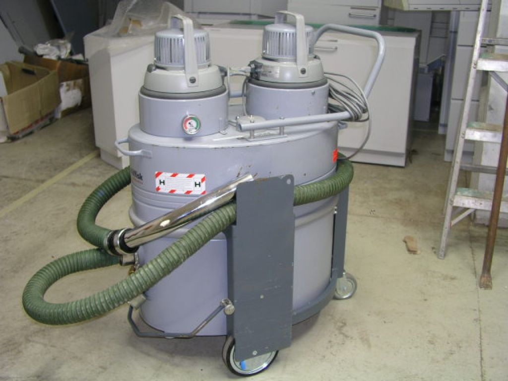 Nilfisk GMP 82H Vacuumcleaner for risk Materials