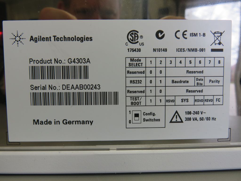 Agilent 1260 Infinity SFC Autosampler  G4303-6400