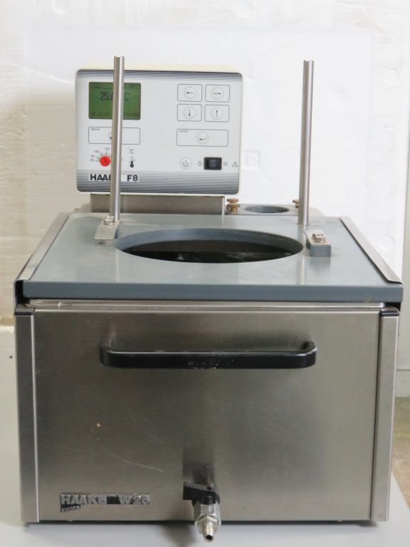 Haake F8 Circulator with W26 Waterbath