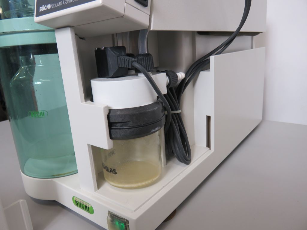 Buchi V-513 Vacuumsystem with B-721 Vacuumcontroller, Woulffsche Bottle, Emissioncondensor