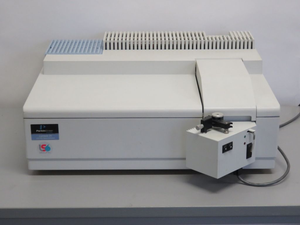 Perkin Elmer Lambda 25 UV/VIS Spectrometer with Sipper Module and Quartz Cuvettes