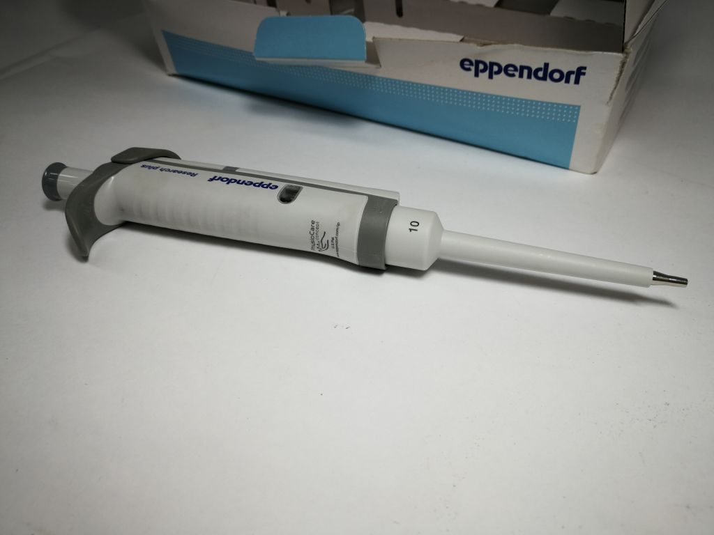 Eppendorf Research plus 10µl Fix Pipet  New