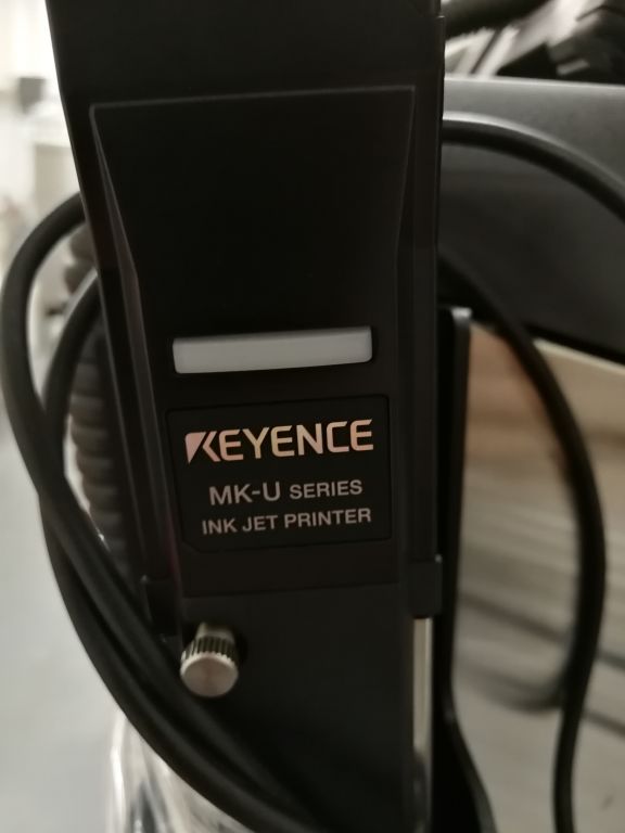 Keyence MK-U6000E  Universal inkjet printer