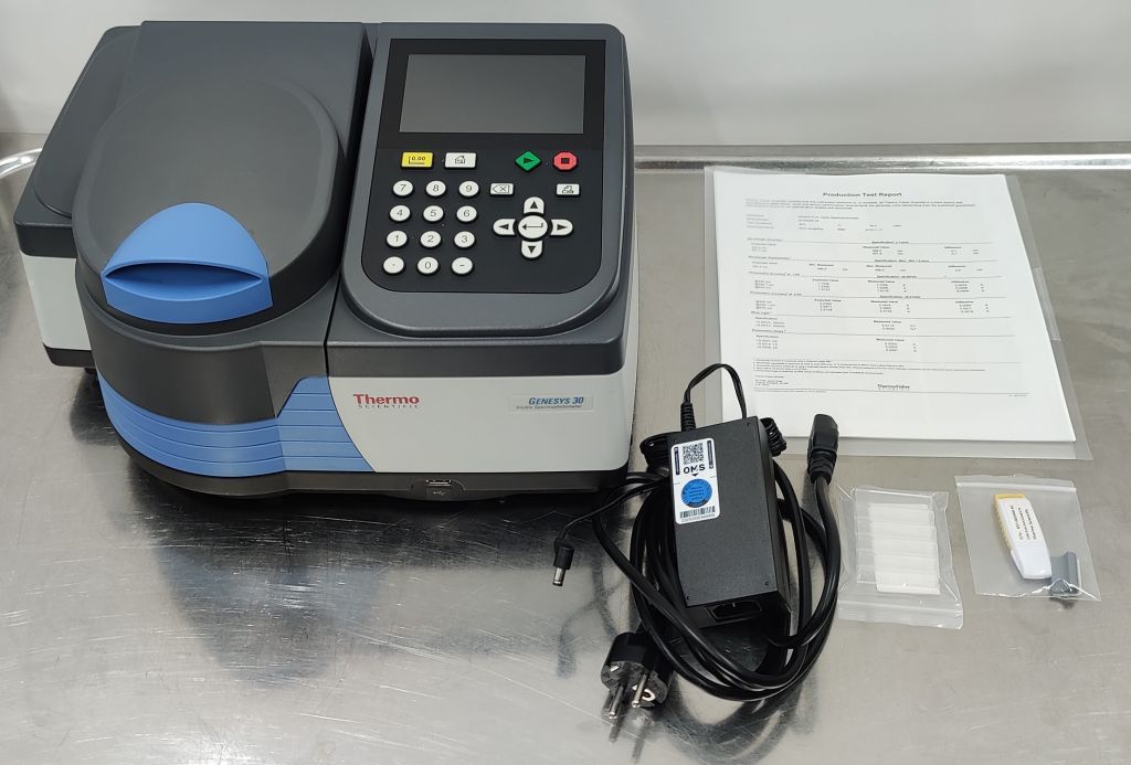 Thermo Scientific GENESYS™ 30 Visible Spectrophotometer