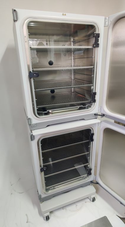 2x new Eppendorf CellXpert C170i CO2 Incubator as Stack