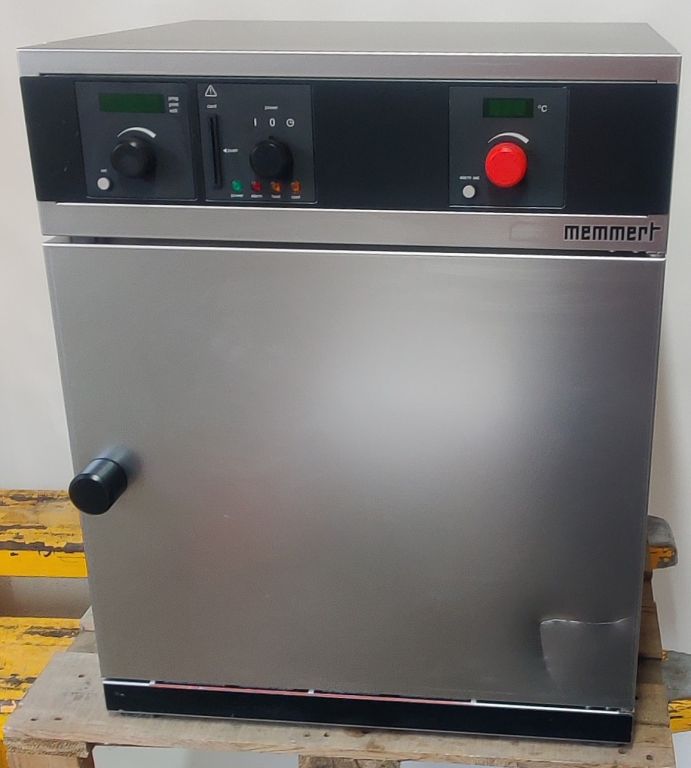 Memmert IPP400 Peltier cooled Incubator