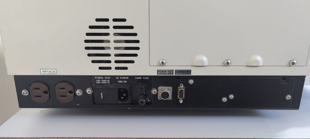 Shimadzu UV-2101PC Spektralphotometer