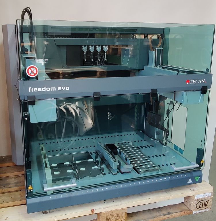Tecan Freedom Evo-2 100 Base Pipettierroboter