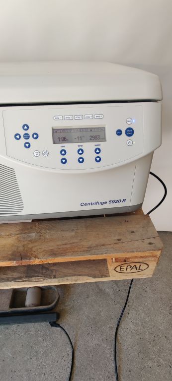 Eppendorf Zentrifuge 5920 R - Kühlzentrifuge