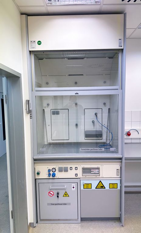 labstuff.eu - Waldner MC6 laboratory fume hood / table fume hood with ...