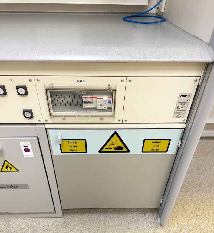 labstuff.eu Waldner MC6 laboratory fume hood / table fume hood with