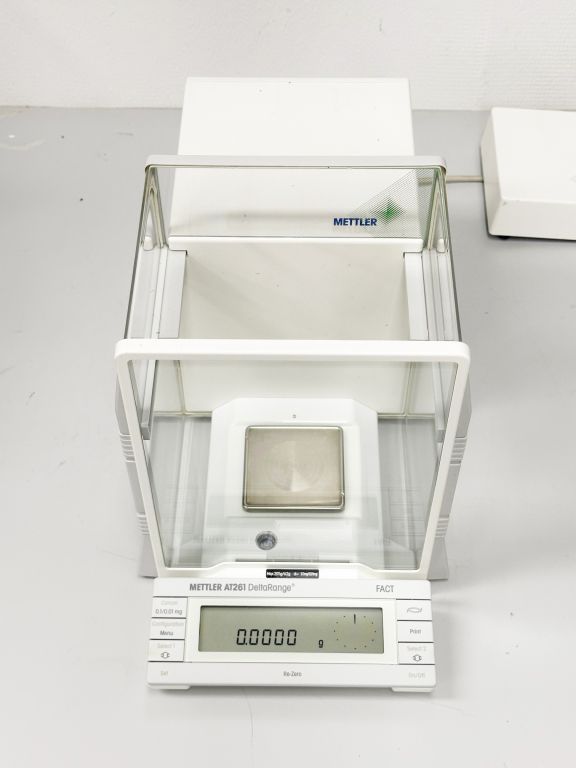 Mettler AT 261 Delta Range Analysenwaage  Max 205gr  0,01mg