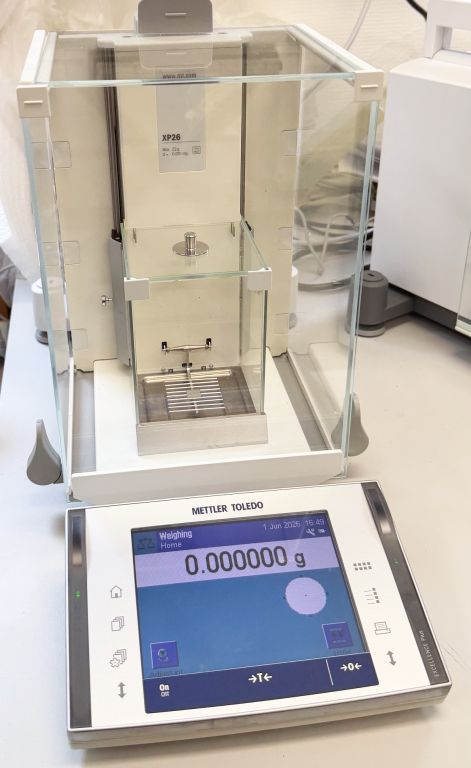 Mettler Toledo XP26 Excellence Plus XP Micro Balance 22g x .001mg