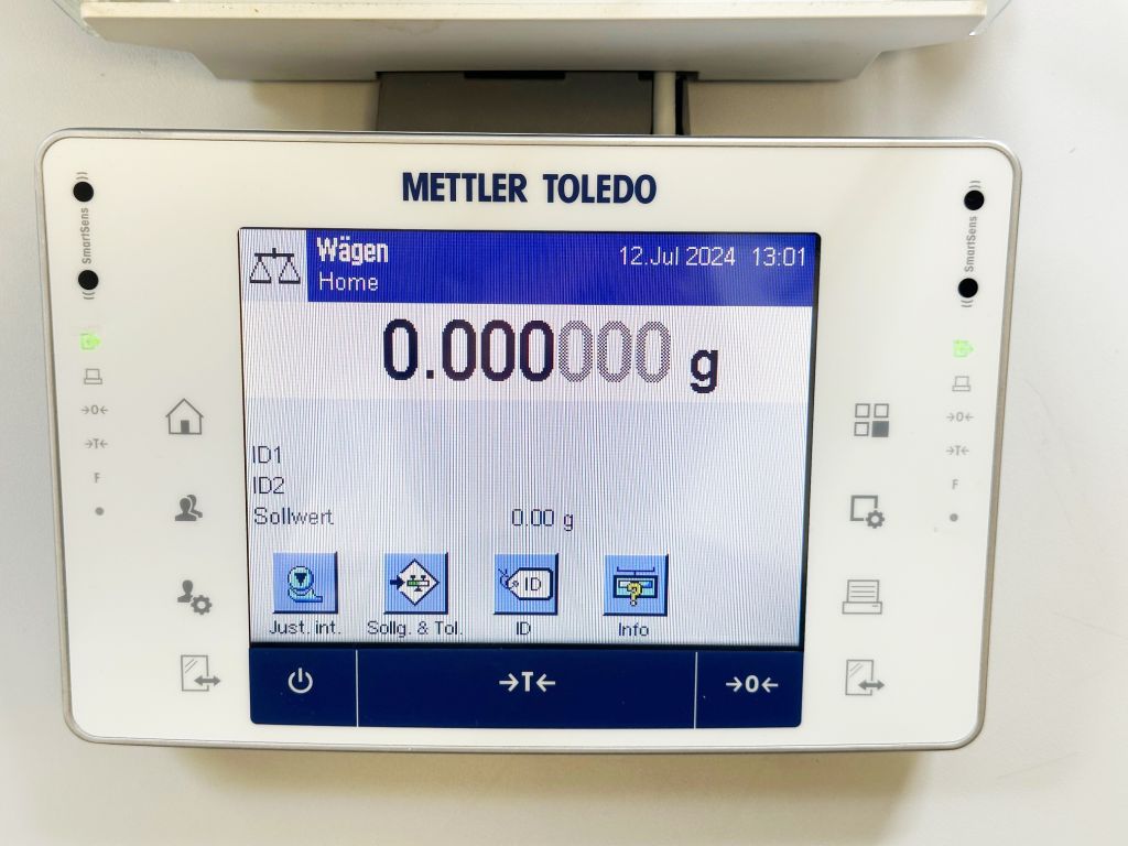 Mettler Toledo XPE26/M, Micro-Analytical Touch Screen Balance, 22g Capacity, 1µg Readability