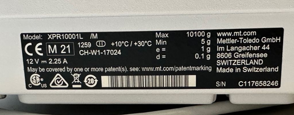 NEW METTLER-TOLEDO Precision Scale Excellence XPR10001L/M, calibrated version, with barcode scanner and LABX software.