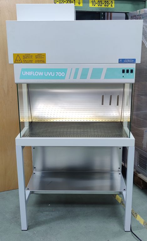 Uniequip Uniflow UVU 700 Laminar Flow / PCR Working Station, 2x Hepa H14, UV Lampen, mit Untergestell