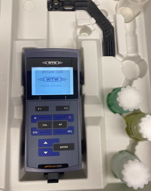 WTW pH/Cond 3320 Set 5   Portable Multi-Parameter 2EA315