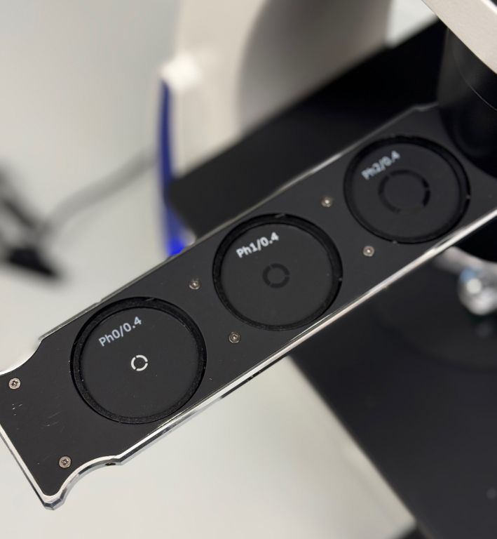 Zeiss Primovert ILED Auflicht, inverses Mikroskop mit 4 Objektiven, 4-10-20-40, binokularer Fototubus